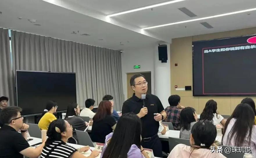 大学专业_大学专业洗牌_AI专业虚假繁荣